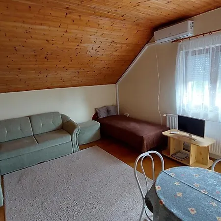 Margareta Apartment *